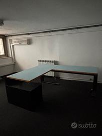 Scrivania celeste Anonima Castelli – anni ’90