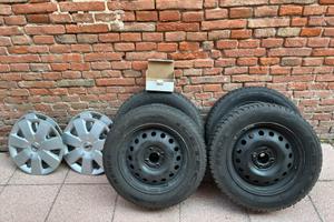 Cerchi nissan note 15” completi