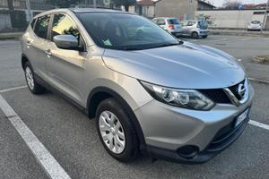 Nissan Qashqai 1.2 Visia - 2015