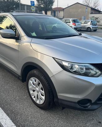 Nissan Qashqai 1.2 Visia - 2015