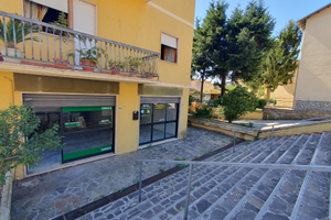 Locale ad uso commerciale