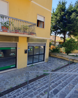 Locale ad uso commerciale