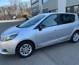 Renault Scenic Scénic XMod 1.5 dCi 110CV Limited