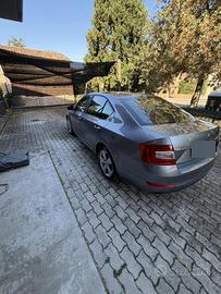 Skoda Octavia 1.6tdi 105cv DSG 8