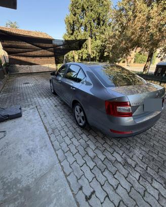 Skoda Octavia 1.6tdi 105cv DSG 8