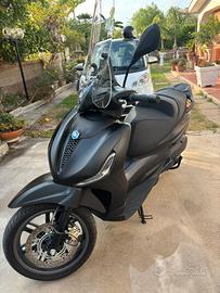 Beverly 300