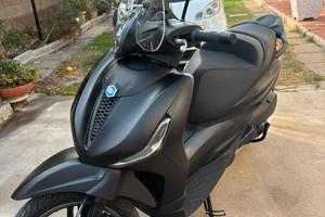 Beverly 300