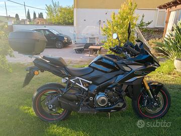 suzuki gsx s1000gx