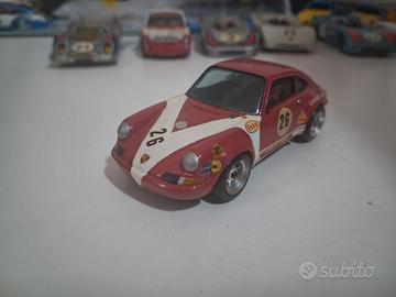 modellino porsche 911 s 24h le mans 1971 su base b