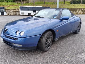 alfa romeo spider