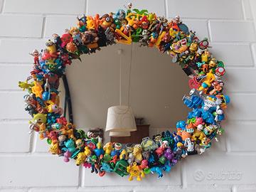 specchio con cornice fatta a mano