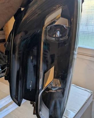 Fanale Megane 4 (QUELLO DI SX UN PO' DANNEGGIATO)