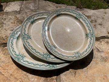 Set di tre piatti ovali grandi inglesi dell'800