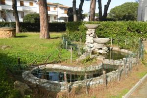 QUADRILOCALE (3 camere) giardino p auto 150 m mare