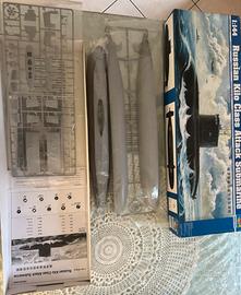 kit RUSSIAN KILO CLASS ATTACK SUBMARINE 1/144