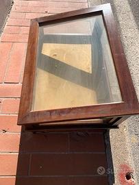 vetrinetta antica  in vetro e legno