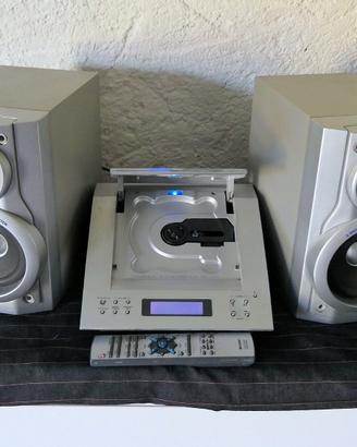 Sorprendete Mini Hi-Fi con telecomando.