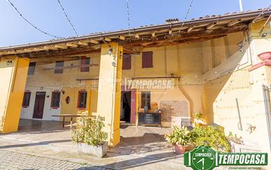 ATTIVITA' COMMERCIALE RISTORANTE