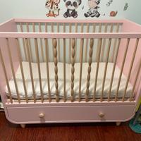 Culla ikea in legno rosa e materasso