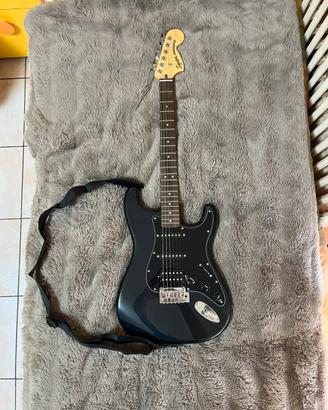 PACK Squier Affinity Strat HSS - PARI AL NUOVO!!