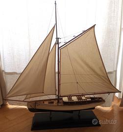 Modello nave veliero ad un albero