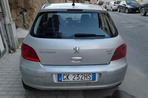 Peugeot 307 grigia