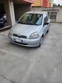 TOYOTA YARIS 1000