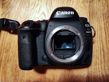 Canon 5D Mark IV con scatola originale