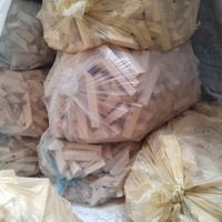 Legna da ardere e trucioli di legno per la stufa