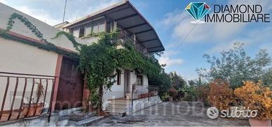 Casa indipendente con 20.000 mq di terreno
