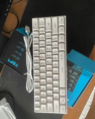 tastiera meccanica rgb