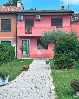 VILLA A SCHIERA A MOGLIANO VENETO