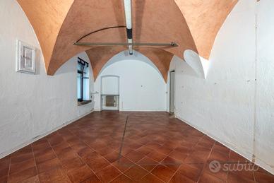 LOCALE COMMERCIALE