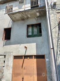 Appartamento da ristrutturare a Lauria