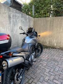 V Strom 650 DL 2008 con cavalletto centrale