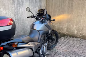 V Strom 650 DL 2008 con cavalletto centrale