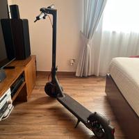 Monopattino xiaomi pro 4