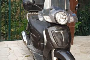 Scarabeo 200