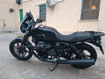 Moto Guzzi V 7 Stone