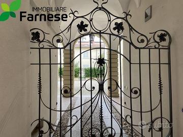 Immobile di 199 m² con più di 5 locali a Piacenza