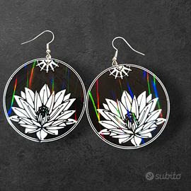 Orecchini fiore di loto, gioielli olografici 