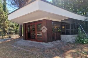 NEGOZIO A PIANORO
