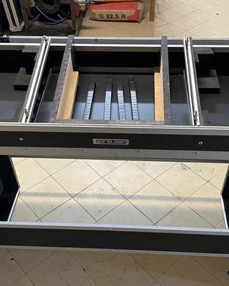 Reloop Flyght  Case due giradischi e mixer.