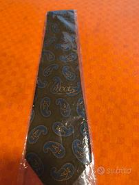 Gucci cravatta 100% seta mai indossata