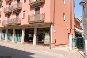 Trilocale a 50 mt dal mare e 400 dal centro