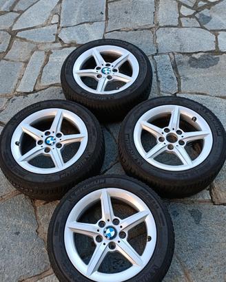 Gomme 205/55/16 con cerchi in lega  BMW serie 1