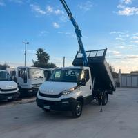 Iveco Daily 35-150 Ribaltabile Trilaterale con GRU