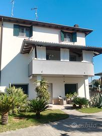 due appartamenti su due livelli 