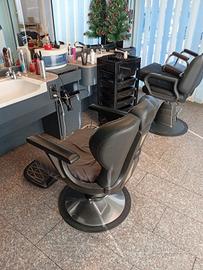 Mobili e attrezzatura per salone da barbiere