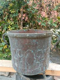 Vaso da fiori in rame